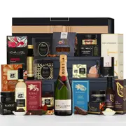 The Ultimate Foodies with Moët Hamper
