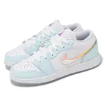 NIKE 耐吉 休閒鞋 AIR JORDAN 1 LOW SE GS 大童 女鞋 白 天藍 流沙勾勾 AJ1 HJ3481-491