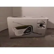 Lillian Vernon Self Powered Dynamo Radio New