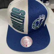 Flat Bill Snap Back Dallas Mavericks Hat