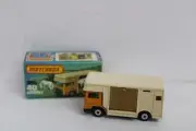 Matchbox 75 Superfast Horsebox No40