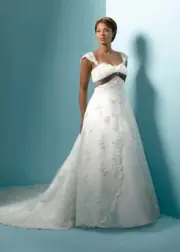 Alfred Angelo wedding dress new with tags size 4