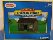BACHMANN HO SCALE #35906 THOMAS AND FRIENDS TRACKSIDE STATION NEW IN PACKAGE