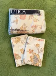 Vintage 80's Utica Flower Double Fitted Sheet & 2 Standard Pillowcases