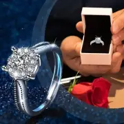 Fashion Snowflake Ring Plated Light Inlaid Simulation Bright Elegant Engagement