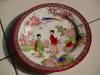 在飛比找Yahoo!奇摩拍賣優惠-日本古董手繪瓷盤，彩繪細緻，無與倫比，日本鈴木特製，瓷盤品相
