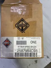 2587984C93 INTERNATIONAL REAR SPRING SPACER & BOLT KIT GENUINE INTERNATIONAL