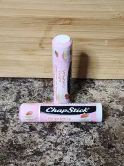 CHAPSTICK STRAWBERRY DELIGHT- Single Tube