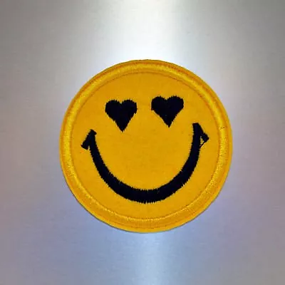Heart Smiley Patch — Iron On Badge Embroidered Motif — Smily Emoticon Love Eyes