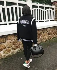 在飛比找Yahoo!奇摩拍賣優惠-Givenchy 紀梵希 goat Mini Antigon