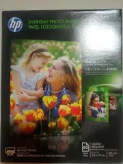 HP Everyday Photo Paper Glossy 8-1/2 x 11 50 Sheets/Pack Q8723A Brand New