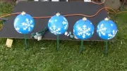 BLUE SNOWFLAKE WALKWAY GLOBES - GIANT CHRISTMAS PATHWAY LIGHT 4PC SET