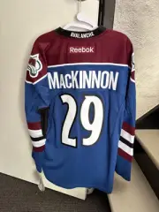 Colorado Avalanche Alternate Jersey MacKinnon Size Small Reebok NWT