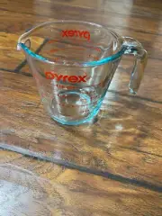 Pyrex Measuring 2 Cup Glass Kitchen Tool