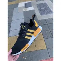 在飛比找Yahoo!奇摩拍賣優惠-ADIDAS NMD_R1 SHOES 黑 黃 BOOST 