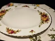 ROYAL ALBERT OLD COUNTRY ROSES HOLIDAY PLATTER NWT