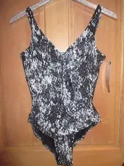NEW MAGICSUIT MIRACLESUIT SWIMSUIT Size 12 Grey Black White Yasmin One Piece