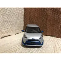 在飛比找蝦皮購物優惠-Toyota sienta 銀色 1/30 日規原廠模型車