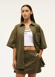 HEADLINE SHORT SLEEVE SHIRT IN KHAKI, L