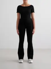 [aim'n] Black Tulip Flare Tights