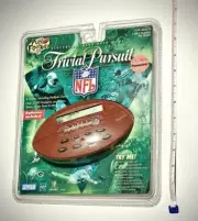 Hasbro Parker Brothers 1998 NFL TRIVIAL PURSUIT Handheld Electronic Game - NEW