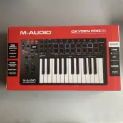 M-Audio Oxygen Pro 25 – 25 Key USB MIDI Keyboard Controller With Beat Pads (I...