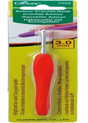 Clover Amour Crochet Hook, 3 mm Size, Red, CL1052