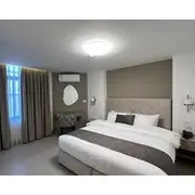 Red Carpet Suites
