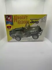 AMT 31752 Hogan’s Heroes World War II Jeep 2n1 1/25 McM kit factory Sealed!