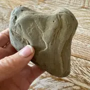 Natural ❤️ Heart Shaped Beach Rock A Love Stone Lucky Valentine pebble art craft