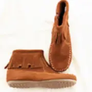 Boots short girls new size 12M leather Minnetonka fringe zipper man made sole