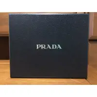 在飛比找蝦皮購物優惠-【降價】PRADA 中夾