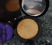 Melt digital dust highlight bronzer in Nova new in box full size 0.28oz