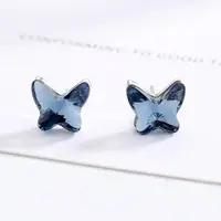 在飛比找momo購物網優惠-【銀本舖】藍蝴蝶藍水晶S925銀耳釘