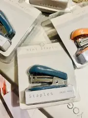 NAVY BLUE MINI STAPLER WITH 1000 STAPLES INCLUDED PERFECT FOR SMALL SPACES