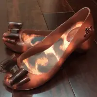 在飛比找蝦皮購物優惠-Vivienne Westwood * Melissa 香香