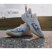 在飛比找蝦皮購物優惠-正品 Nike Kyrie Low 3Glow 黑白 運動 