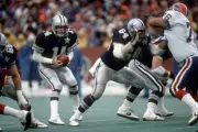 Quarterback Gary Hogeboom Dallas Cowboys drops back to pass as cen- Old Photo