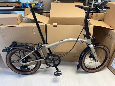 NEW BROMPTON 2025 G LINE TRAILDUST WHITE M8R or S8R with Roller