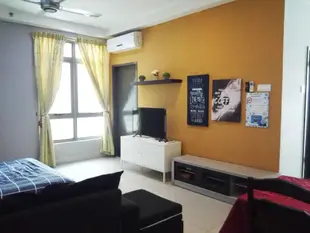 賽城的1臥室公寓 - 60平方公尺/1間專用衛浴Cyberjaya Pool View Family Suite Near Putrajaya