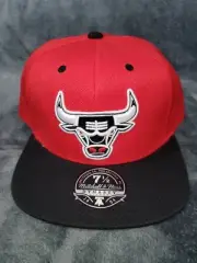 NBA CHICAGO BULLS RELOAD MITCHELL & NESS DYNASTY RED BLACK FITTED MENS HAT 7 1/2