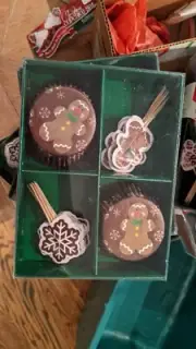 72 Christmas Cupcake Muffin Wrappers & 72 Picks Party Decoration
