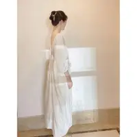 在飛比找蝦皮購物優惠-🧸乖乖小店铺🧸白色韓版寬鬆洋裝女夏季小眾設計時尚高級感裙子