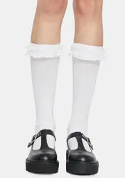 Demure Girl Lace Ruffle Socks