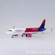1/80 Hungary Wizz Air A320 neo passenger Airplane Collection Plane W/Voice Light