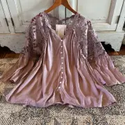 M New Purple Lace Feminine Flowy Button Front V-Neck Top Blouse Womens MEDIUM