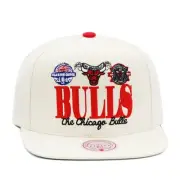 Mitchell & Ness Chicago Bulls NBA Reframe Retro Snapback Hat Cap - off white