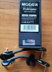 Mooer Trelicopter Optical Tremolo Pedal & Two Getaria Connectors