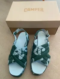 在飛比找Yahoo!奇摩拍賣優惠-Camper 綠花厚底涼鞋