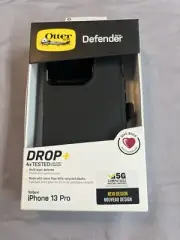 OtterBox Defender Series iPhone 13 Pro With Clip Black 77-83422
